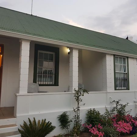 Uniondale Manor Guesthouse ภายนอก รูปภาพ